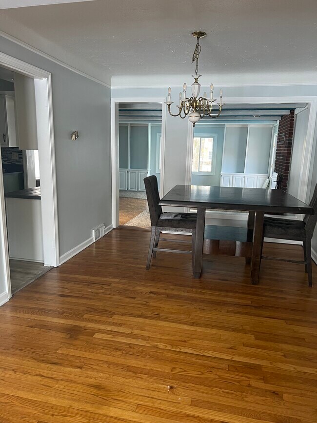 Foto del edificio - 1264 Brainard Rd