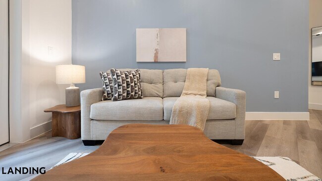 Building Photo - 1401 S Lamar Blvd