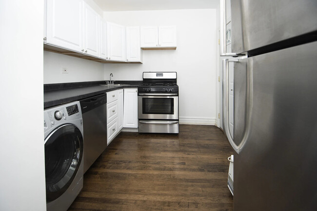 Building Photo - 3704 N Hoyne Ave