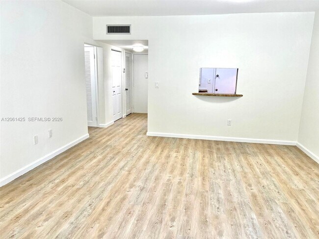 Building Photo - 9159 SW 77th Ave