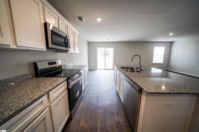 Building Photo - 112 Myers Ln