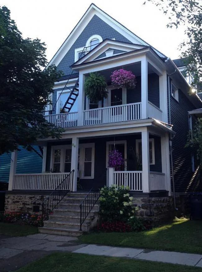 Building Photo - 54 Mariner St