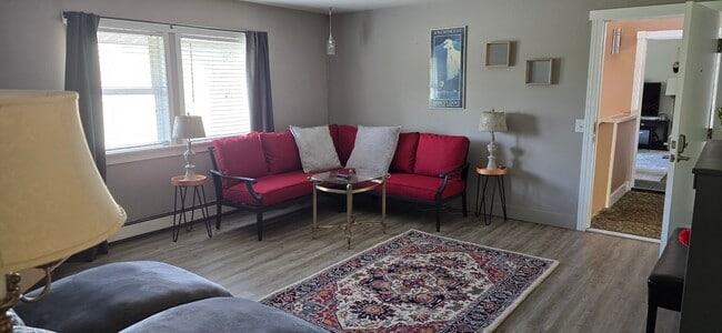 Building Photo - 1208 Denali St