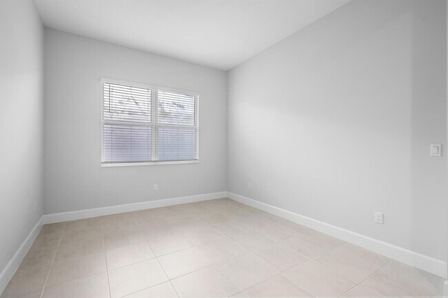 Building Photo - 14192 Lacebark Ln