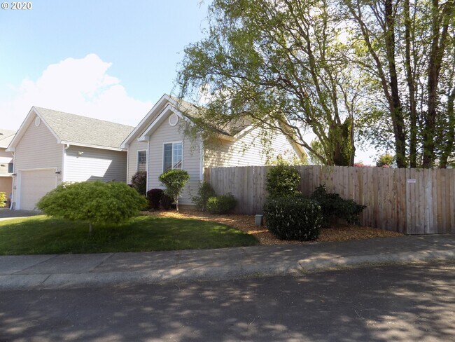 Foto del edificio - 11605 NW 35th Ave