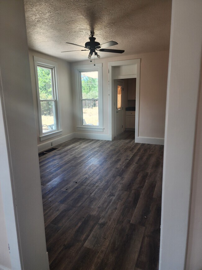 Building Photo - 344 S 100 W