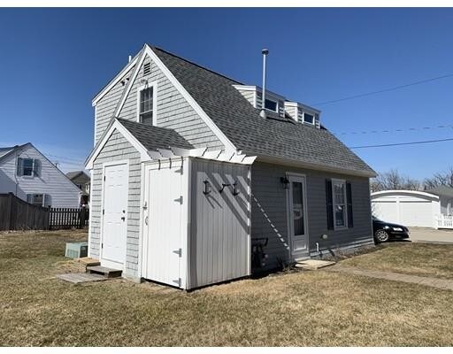 Building Photo - 70 Coburn St