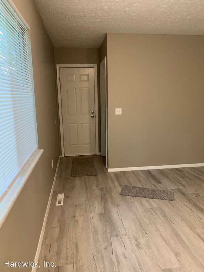 Foto del edificio - 3 br, 1 bath House - 3400 Latonia Road