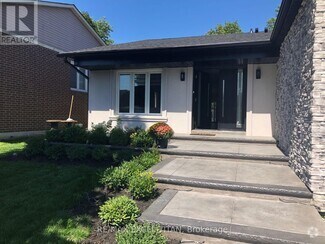 Building Photo - 258 Glenway Cir