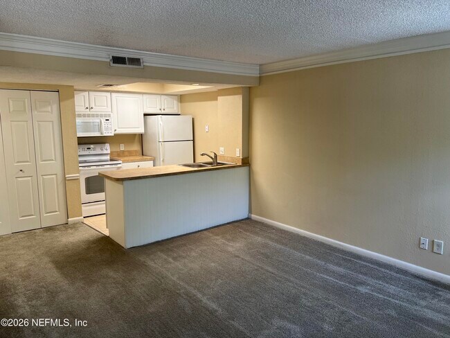 Foto del edificio - 100 Fairway Park Blvd