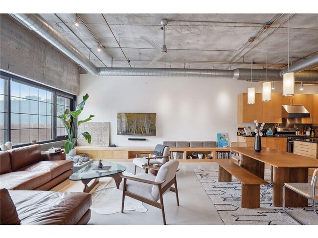 Foto del edificio - 525 N 3rd St