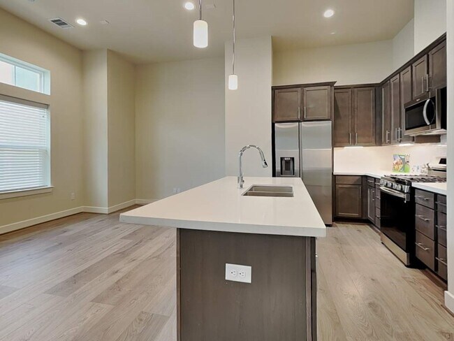 Foto del edificio - 6379 Paddington Bnd Dr