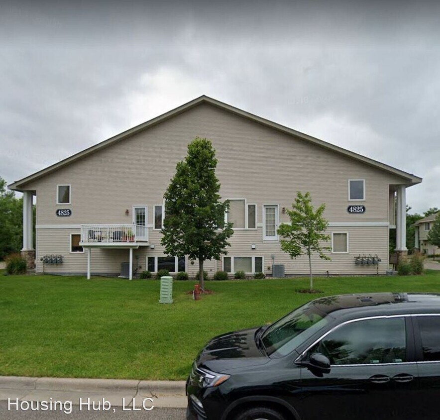 Primary Photo - 2 br, 2 bath House - 4825 Underwood Lane N #B