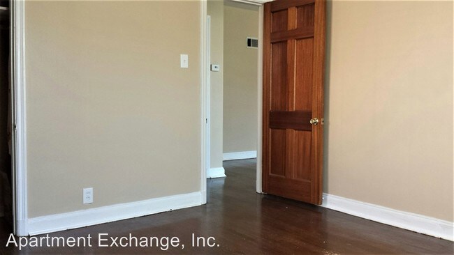 Foto del edificio - 8161 Whitburn Dr