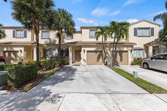 Building Photo - 4722 Lago Vista Dr