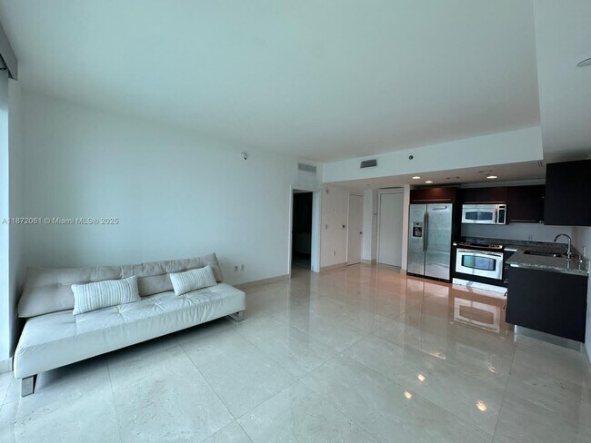 Foto del edificio - 950 Brickell Bay Dr