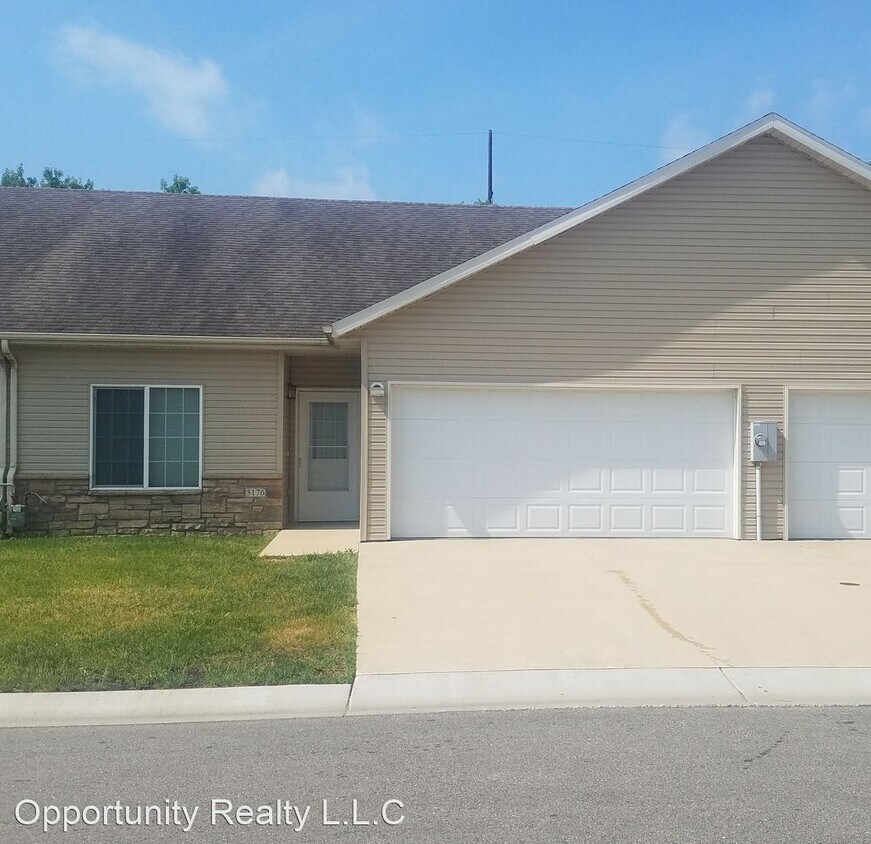 2 br, 1 bath House 5176 Supalla CT NW House Rental in Rochester