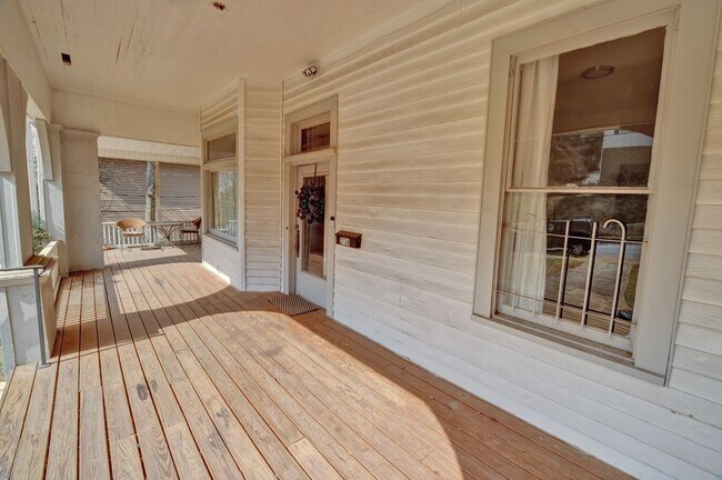 Foto del edificio - 2134 16th Ave S