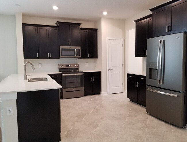Foto del edificio - Spacious Oaks at Moss Park Home!