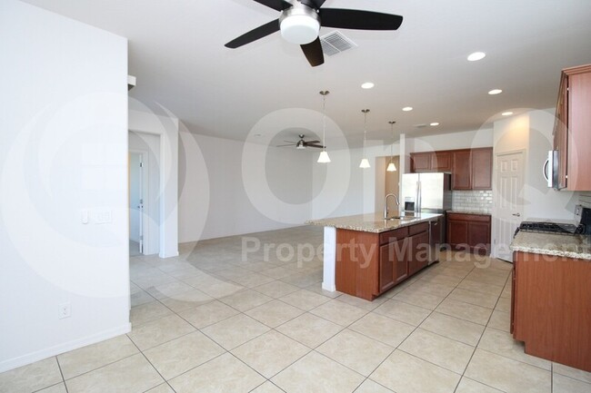 Building Photo - 17418 W Eagle Ct