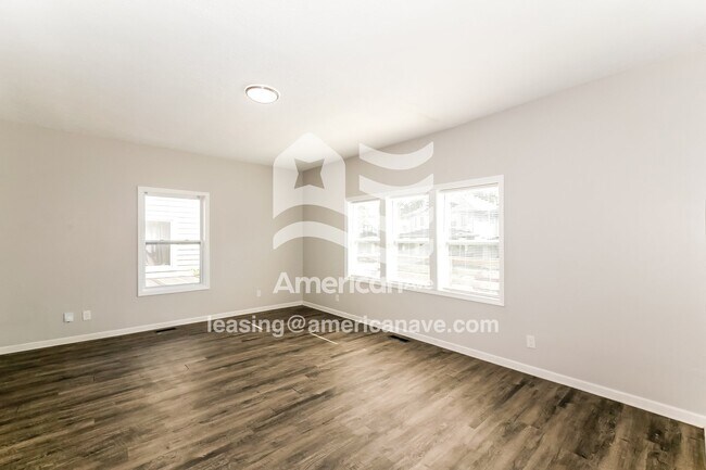 Building Photo - 50 N Sherman Dr