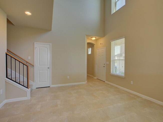 Building Photo - 421 Epiphany Ln
