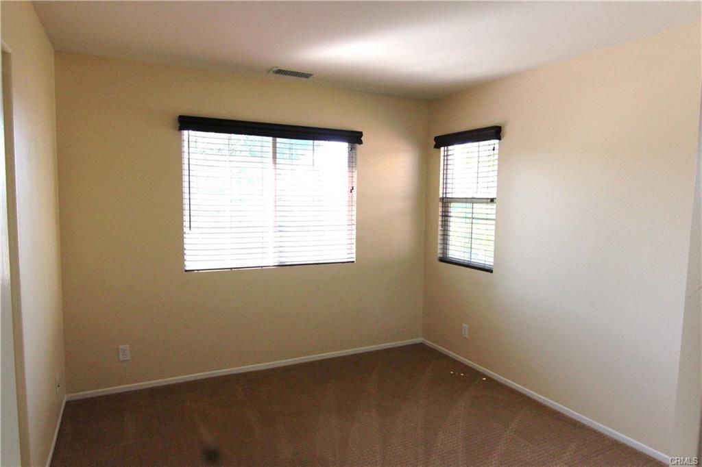 Foto del edificio - 16 Hearthside Rd