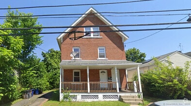 Building Photo - 144 Burnham St