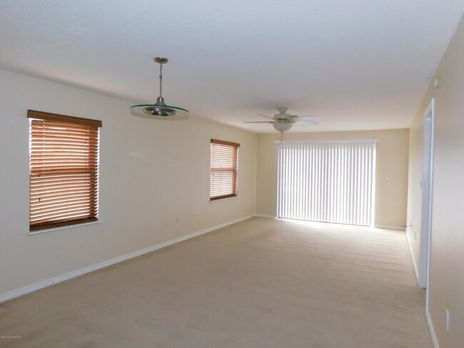 Foto del edificio - 5650 N Banana River Blvd