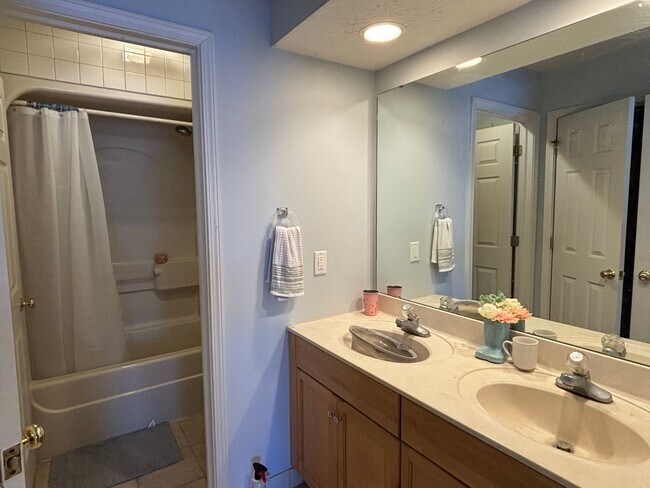 Foto del edificio - 3B/2B duplex located near Purdue campus