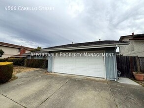 Building Photo - 4566 Cabello St