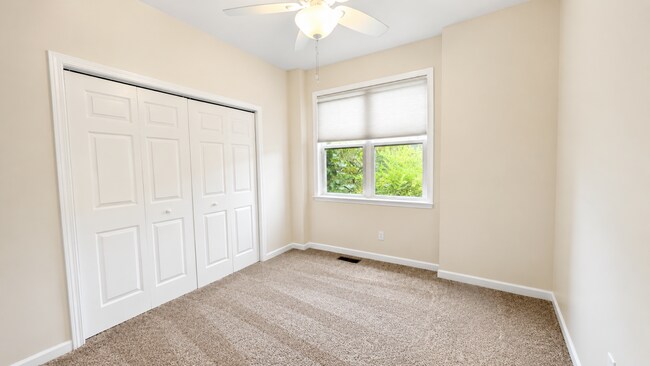 Foto del edificio - 106 Woodcreek Cir
