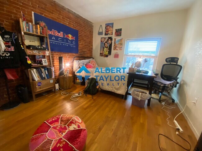 Building Photo - 78 Hammond St