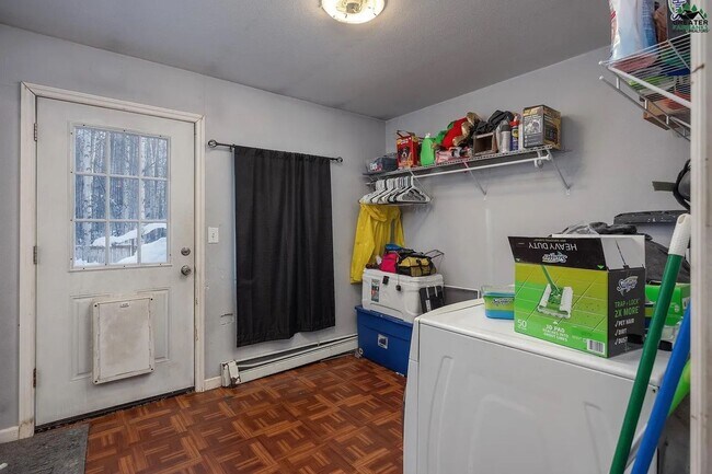 Foto del edificio - 1469 Redmond Ave