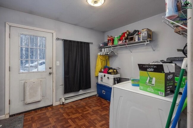 Building Photo - 1469 Redmond Ave