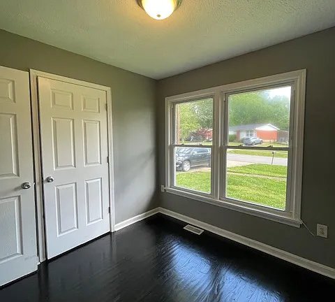 Foto del edificio - 5601 Littleridge Dr
