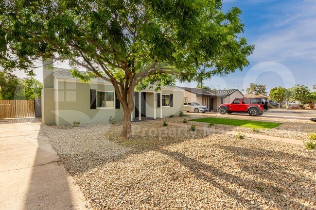 Foto del edificio - 4010 N 11th Ave
