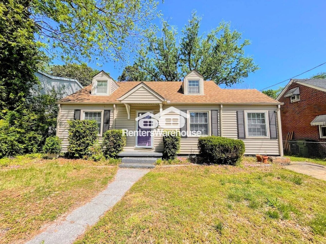 Primary Photo - 3920 Davis St