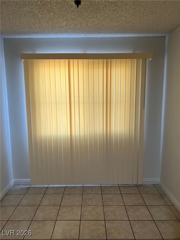 Foto del edificio - 2245 N Jones Blvd