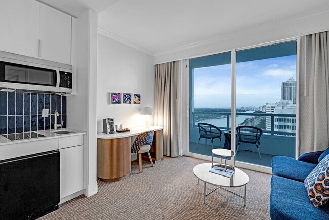 Building Photo - 4401 Collins Ave