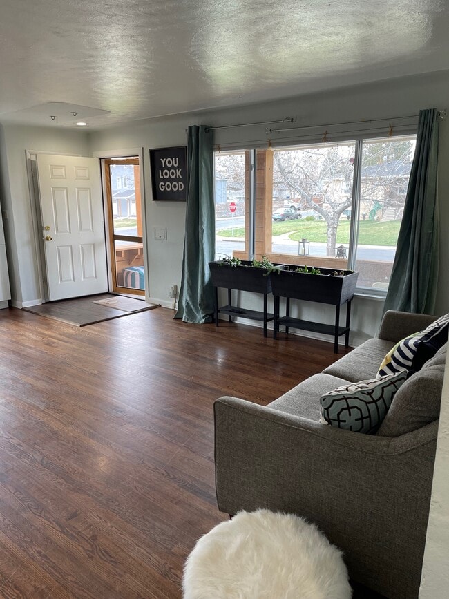 Building Photo - 2210 Marshall St