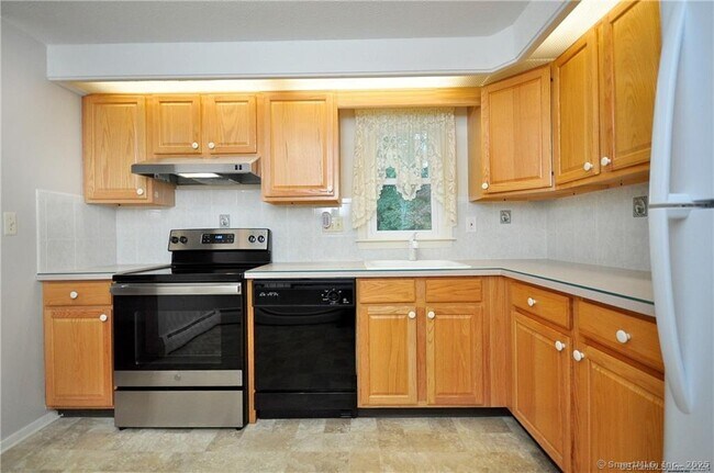 Foto del edificio - 109 Quarry Brook Dr