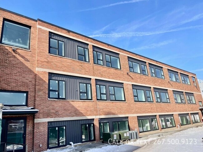 Building Photo - 1845 Hartranft St