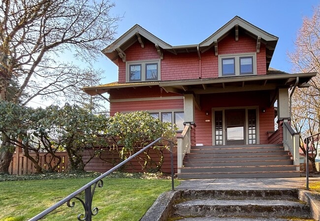 2817 NE 19th Ave