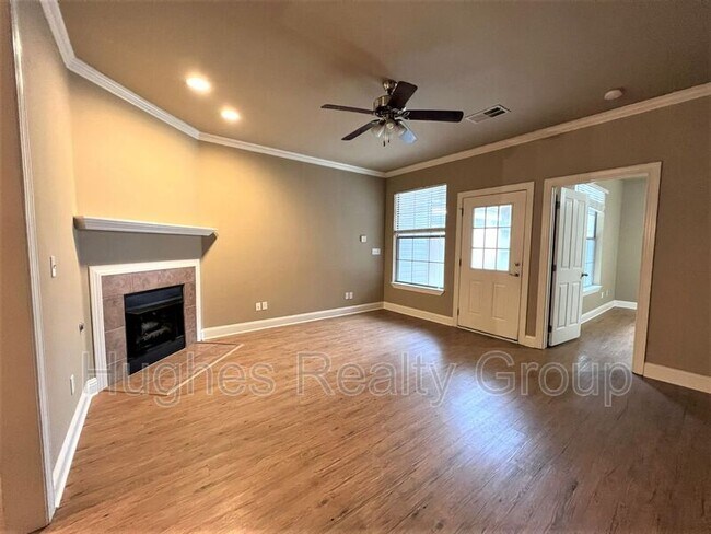 Building Photo - 809 Summer Breeze Dr