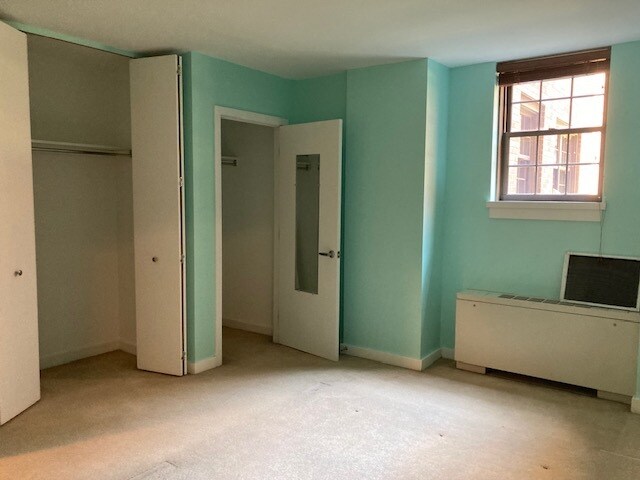 Building Photo - 219 S 18th St