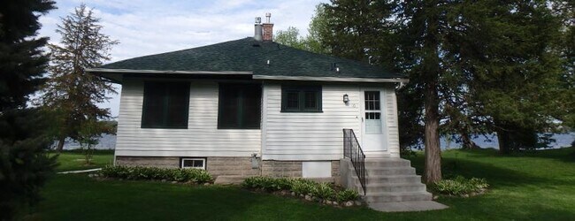 Foto del edificio - Medicine Lake Cottages