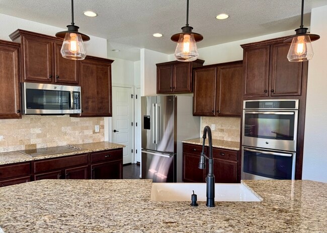 Building Photo - 2211 Winding Dr
