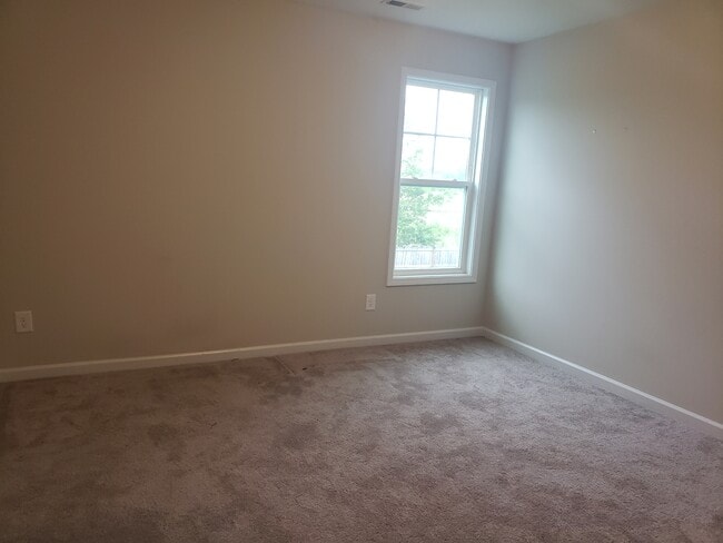 Foto del edificio - 169 Chatfield Dr.