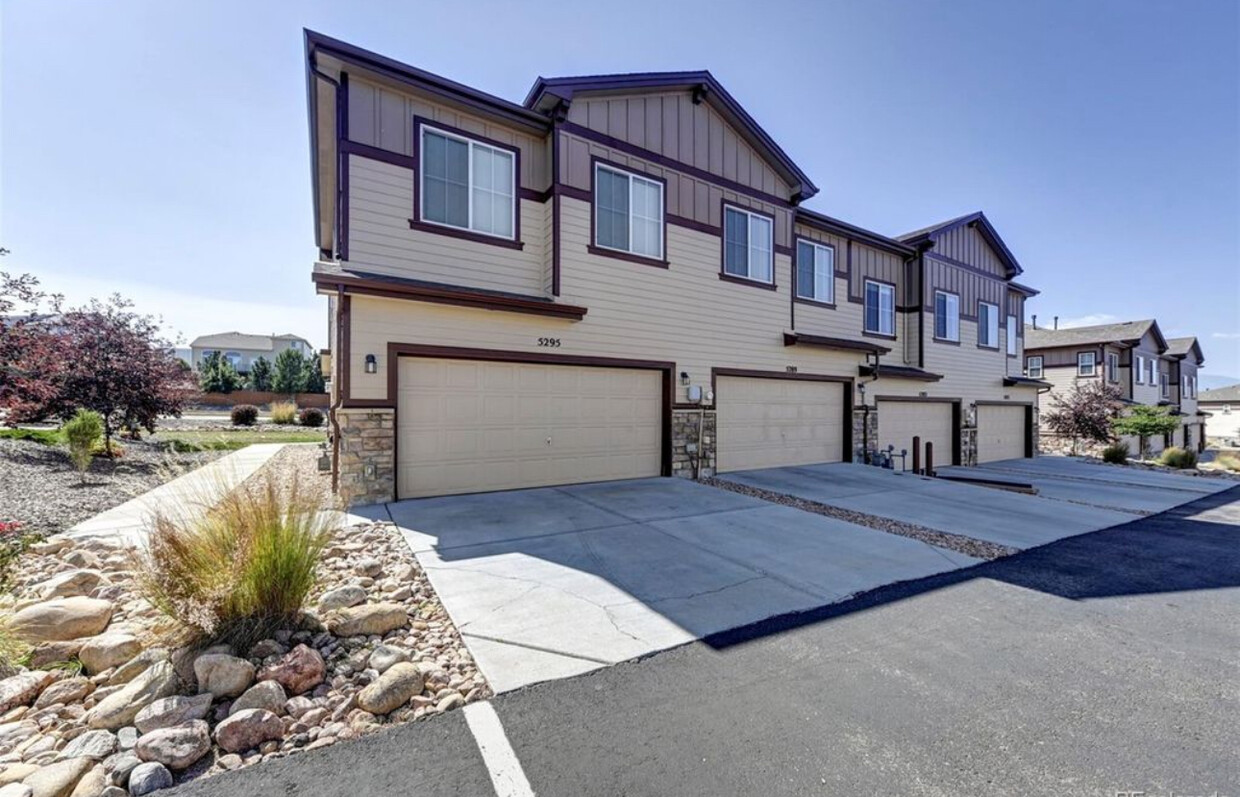 Building Photo - 5295 Prominence Pt